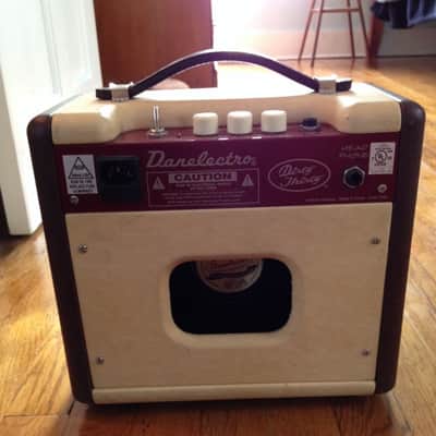 Danelectro Dirty Thirty Guitar Amplifier image 4