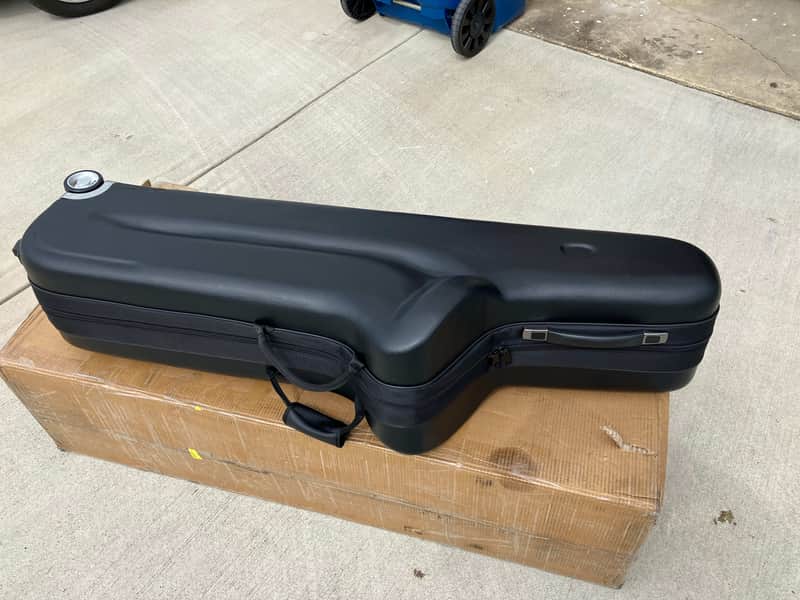 Contoured Baritone Sax case with wheels - Jinyin JYBS-SJB10 image 1