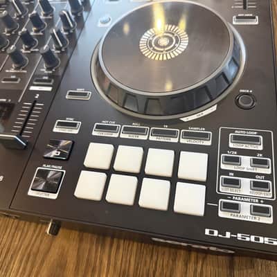 Roland DJ-505 DJ Controller image 2