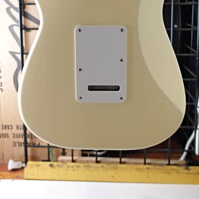 Squier II Standard Stratocaster with Maple Fretboard (Made in Korea) 1989 - 1992 - Frost White image 6