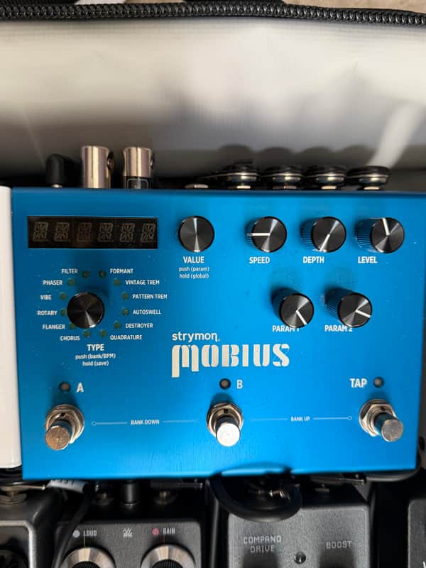 Strymon Mobius