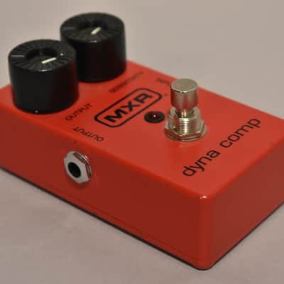 MXR M102 Dyna Comp Compressor Effect Pedal Red Block Logo Reissue image 2