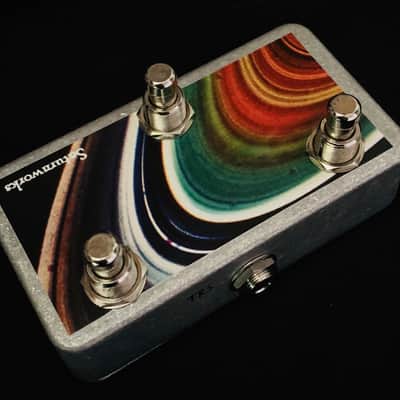 Saturnworks Aux Switch B Pedal with Clickless Soft Touch Momentary Switches - Replaces the Digitech FS3X, FS300, FS3, etc. - Handcrafted in California image 2