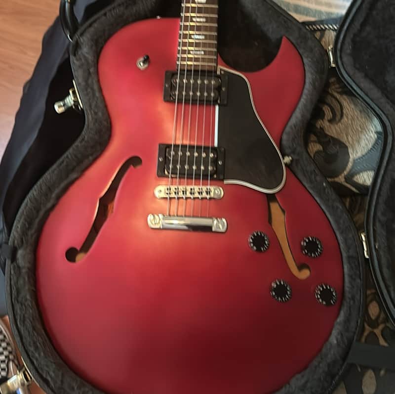 Gibson Es-137 premier 2004 - Candy apple red Matte image 1