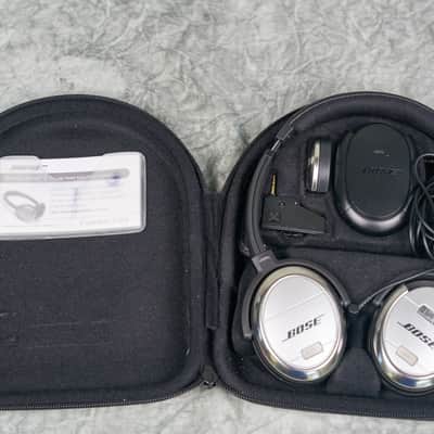 Bose QuietComfort 3 Acoustic Noise Cancelling Headphones, Black image 1
