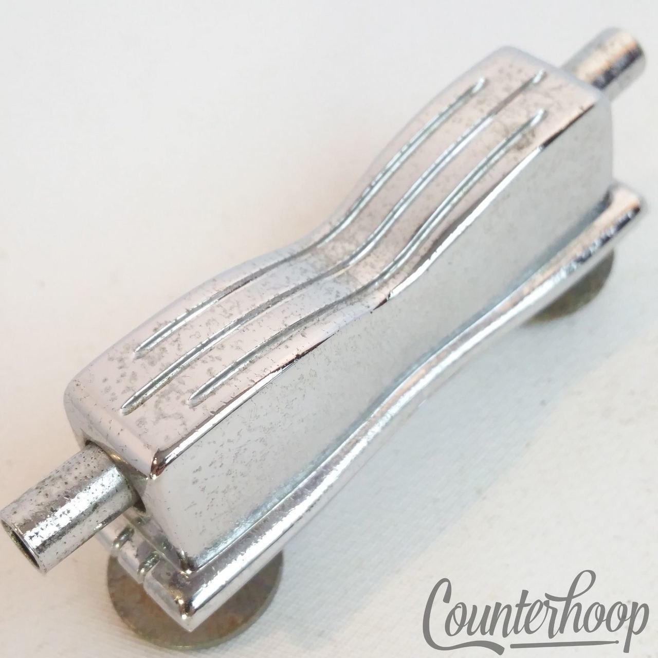 Ludwig WFL 1x Bow-Tie Snare/Tom Drum Lug Chrome Jazz Festival 50s-60s Vintage* — main photograph