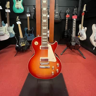 Gibson Les Paul '70s Deluxe 2021 - Present - Cherry Sunburst image 1