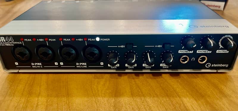 Steinberg UR44 6x4 USB 2.0 Audio Interface with MIDI I/O 2010s - Silver/Black image 1