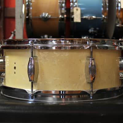 1960's Camco Orchestra Tuxedo Snare Drum in White Marine Pearl 5"x14" image 3