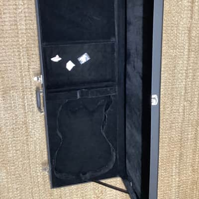 BC Rich Mockingbird Bass or Guitar case,rectangular image 3