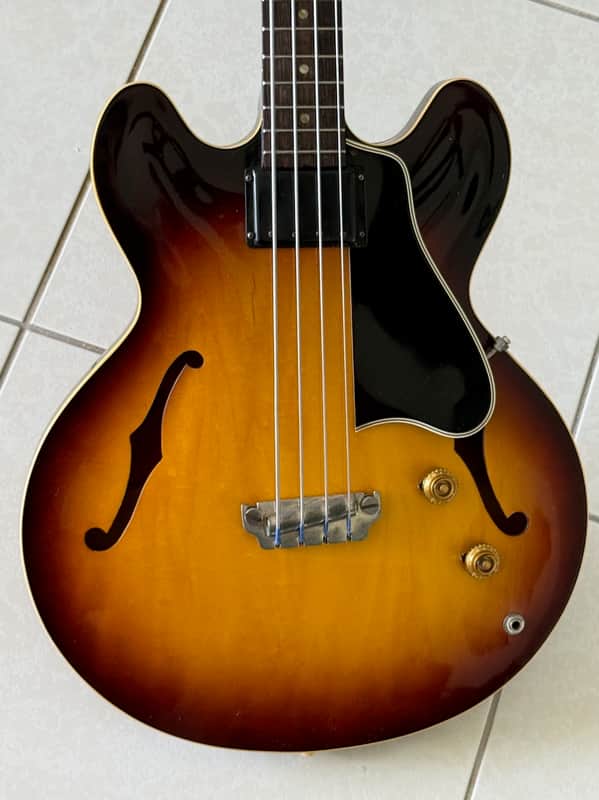 Gibson EB-2 1958 - stunning 1st issue w/no Bari-button its a Museum Quality example.