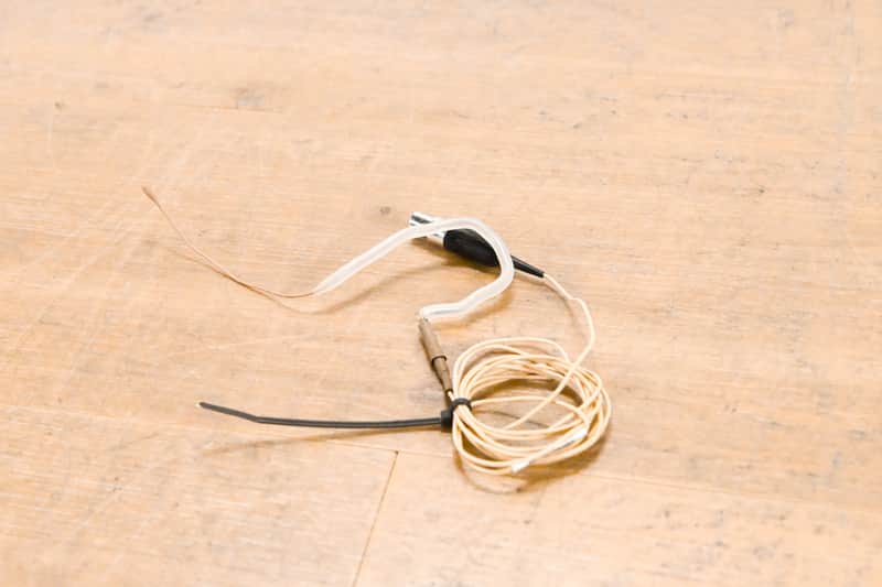Countryman E6 Omnidirectional Earset Microphone w/ E6CABLEL1SL Cable CG011DV image 1