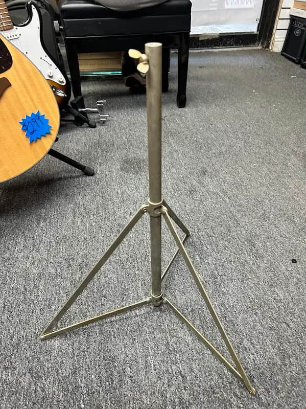 Unbranded Stand Bottom with Retractable Legs