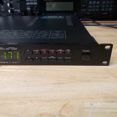 GS-6 Guitar Preamp and Multi Effects, Serviced image 3