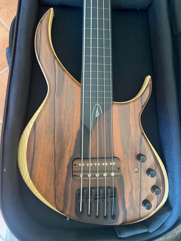 Meridian Aural II fretless - Ebano Makassar