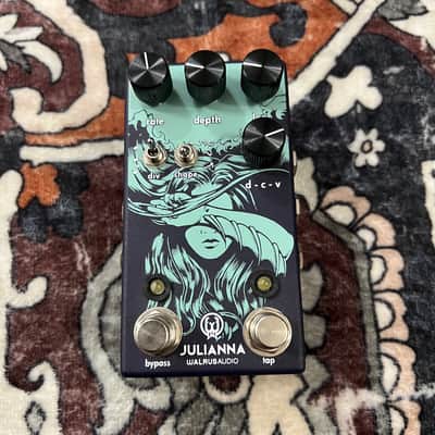 Walrus Audio Julianna Deluxe Chorus / Vibrato 2020 - Present - Blue image 1