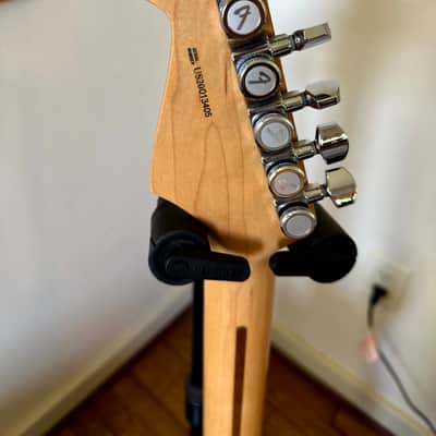 Fender American Stratocaster 2020 - Gloss Black / Locking Tuners / Strap Lock image 7