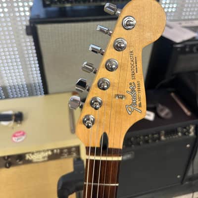 Fender Standard Roland Ready Stratocaster 2006 - 2012 - Arctic White image 14