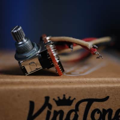 Tone King Bluebird-J1 & Blues Switch image 5