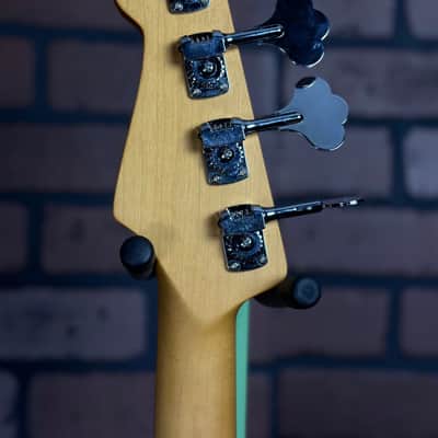 Woodcraft Electric Guitars P Bass 4 Mini Short Scale 4-String Electric Bass image 7