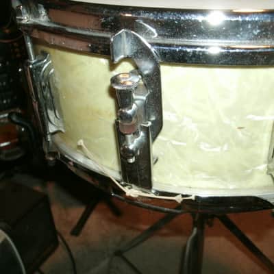 1965 Leedy No. 1161 Frank Capp Model snare drum - White Marine Pearl with Broadway stand image 3