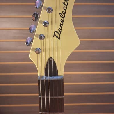 Danelectro DANO 67 Early 2020s - Yellow Gloss - Twin Lipstick Pickups - Vintage-Inspired Offset - Alder body and Maple Neck - Professional Set Up image 19
