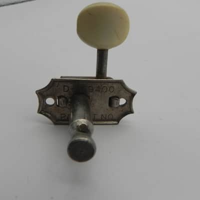 Kluson Deluxe Single Line / Patent No. / D-Number 1958-1960 oval button image 2