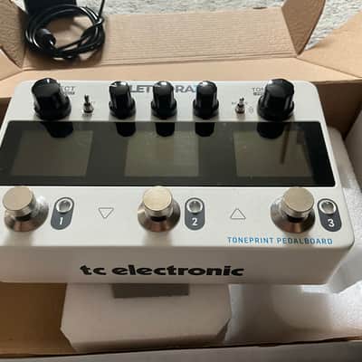 TC Electronic Plethora X3 TonePrint Multi-Effects Pedalboard 2022 - Present - White image 3