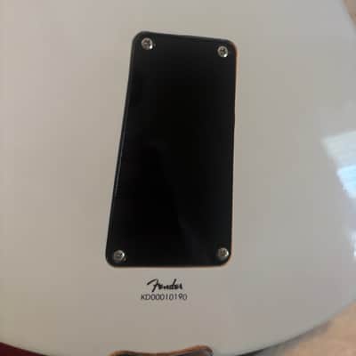 RARE Fender FV-1 Electric Violin - White with original case, chin rest, shoulder rest, Fender practice amp, and Presto bow image 4