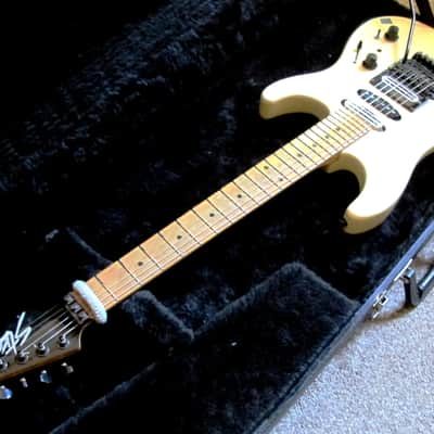 Up to 07/07! Fender HM Strat 1988 Original /Greg Howe,Introspection Mode/ +Case!FREE shipping in EU! image 2