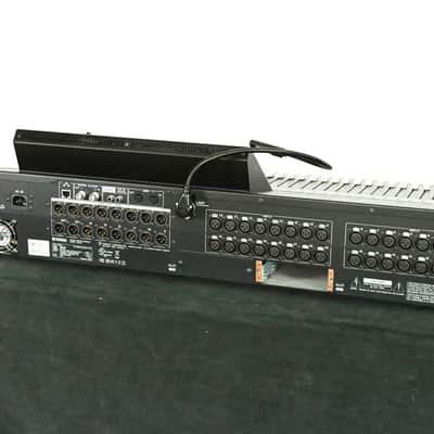 Yamaha LS9-32 32-Input Digital Mixing Console CG0140M image 8