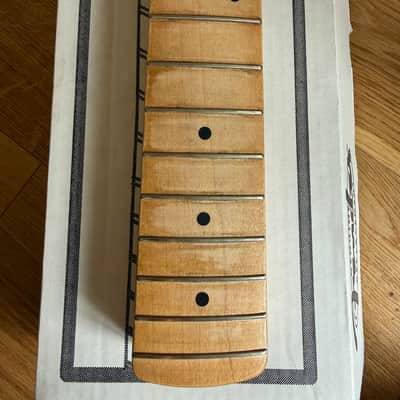 Fender Neck, Road Worn® '50's Precision Bass® Neck, 20 Vintage Frets, Maple, "C" Shape image 2