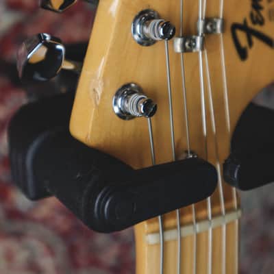 Fender Stratocaster Hardtail with 3-Bolt Neck, Maple Fretboard 1977 - Sunburst image 5