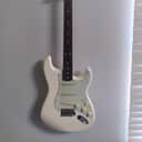 Fender Standard Stratocaster with Rosewood Fretboard 2006 - 2017 - Arctic White