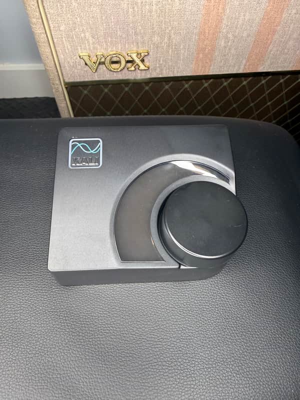 Kali Audio MV-BT High Resolution Bluetooth Receiver Only (Missing Power Adapter) image 1