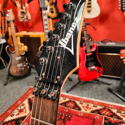 Ibanez RG560 Blues Saraceno 1992 White Plaid Included Hard Case image 3