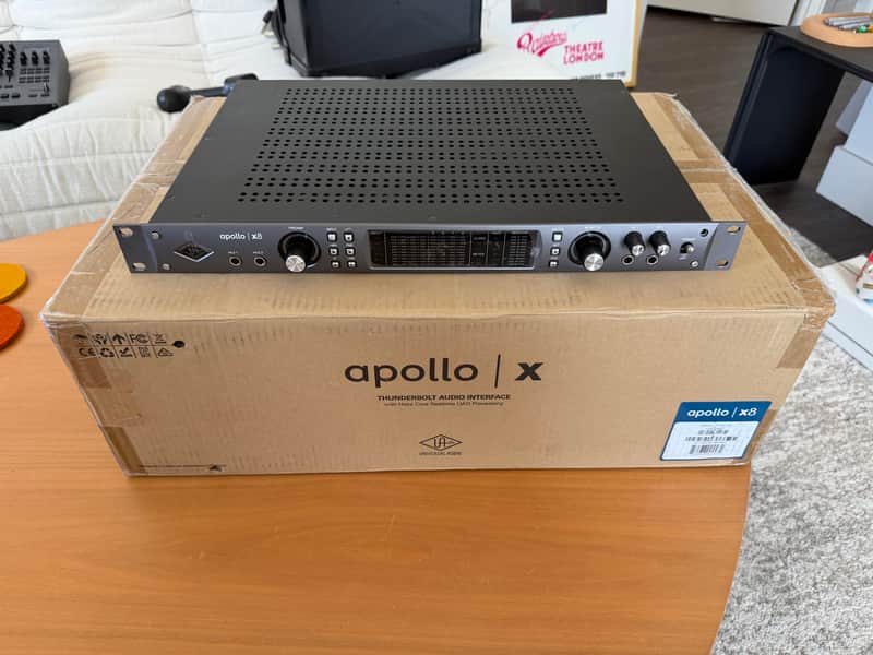 Universal Audio Apollo x8 Thunderbolt 3 Audio Interface 2018 - Present - Black image 1