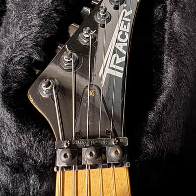 Peavey Tracer with original hard case image 3