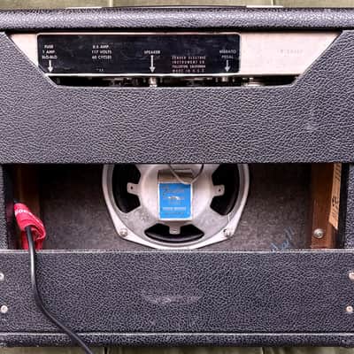 Fender Vibro Champ 6-Watt 1x8" Guitar Combo 1966 - Black Panel - serviced and reconed image 2