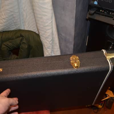 Hamer usa bass guitar hardshell case black image 7
