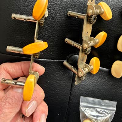 2 vintage sets of machine heads for 6-string slotted headstock guitars - oblong buttons image 6