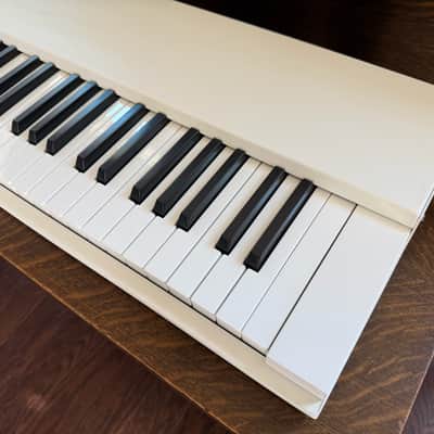 Mellotron M4000D Mini 2018 - Present White image 4