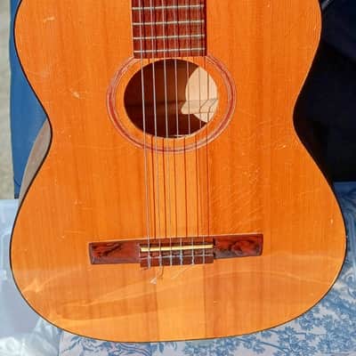 Goya Classical Guitar 1963 - Lacquer image 2