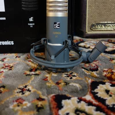 sE Electronics R1 Ribbon Microphone