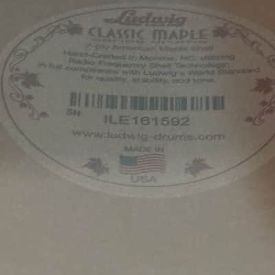 Ludwig Classic Maple 2020's - Silver Sparkle image 11