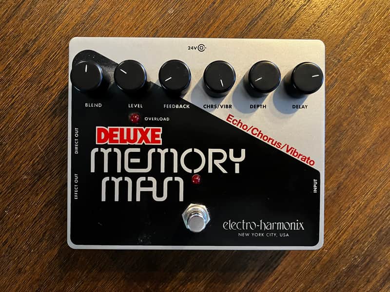 Electro-Harmonix Deluxe Memory Man 550Ms Analog Delay / Chorus / Vibrato