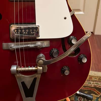 1966–67 Martin GT-75 Burgundy finish.  Comes/w Carrying case– All Original w/ DeArmond Pickups & Bigsby image 4