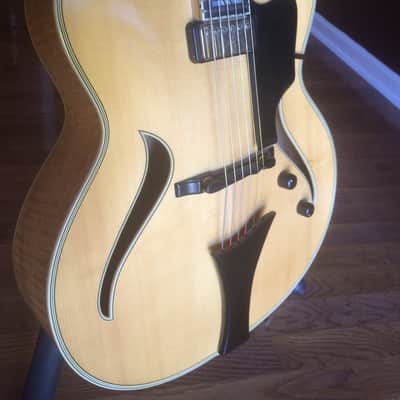 Hofner Jazzica Carved Top Jazz Guitar w/ Hardshell case- German made, very acoustically resonant image 9
