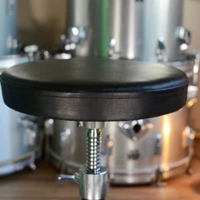Dixon Drum Throne image 6