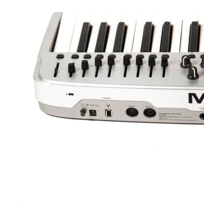 M-Audio Ozonic MIDI Controller Owned By Mike Campbell image 12